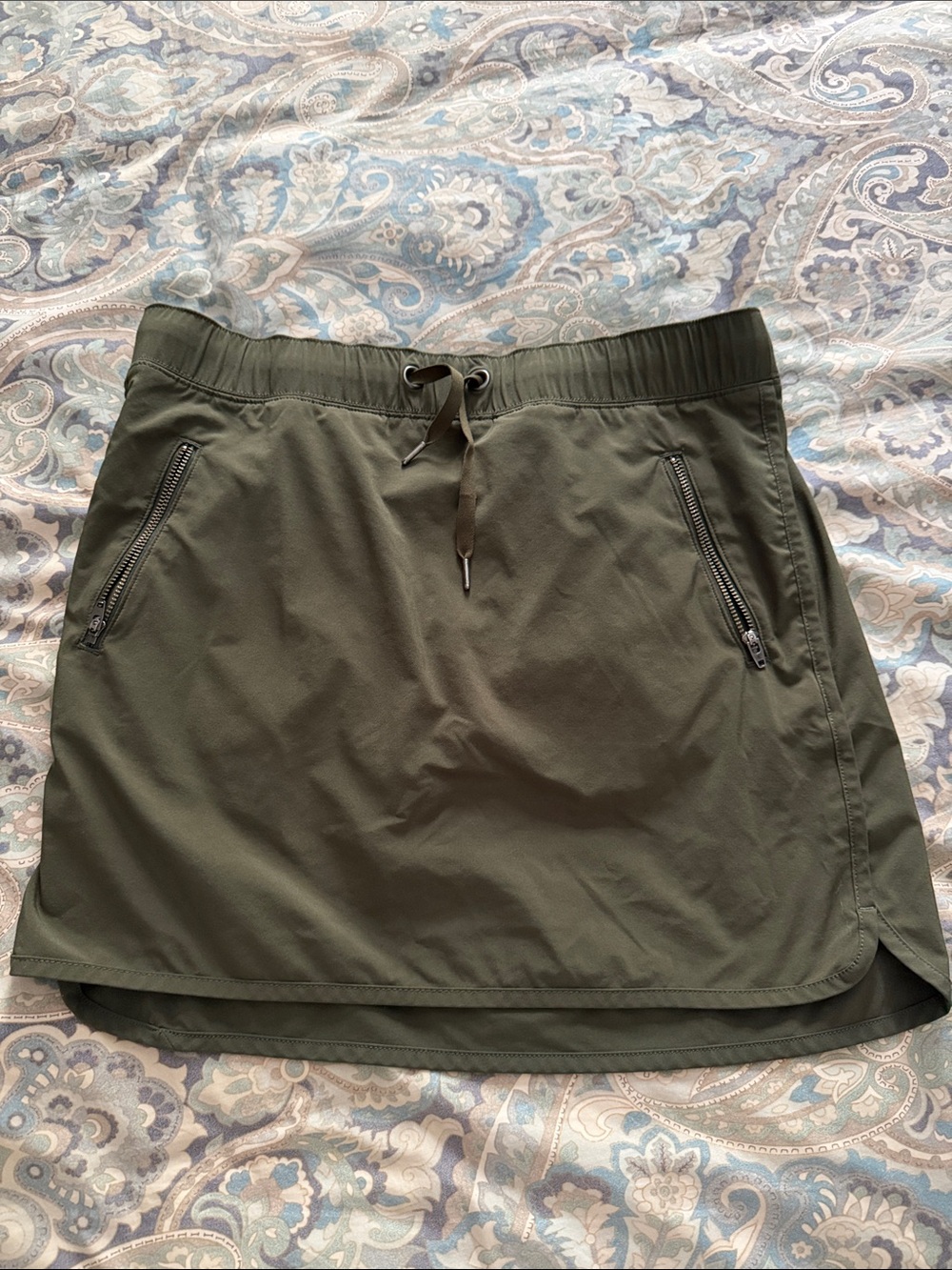 Athleta Olive Green Athletic Skort with Zip Pockets